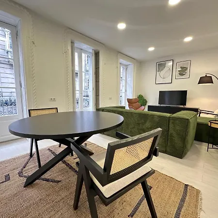 Velazquez 34, Con Parking Gratis By Ybh * Vigo